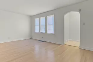 10441 S Vernon Ave, Chicago, IL 60628 - Photo 5