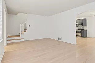 10441 S Vernon Ave, Chicago, IL 60628 - Photo 3