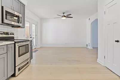 10441 S Vernon Avenue, Chicago, IL 60628 - Photo 11