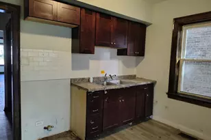 8012 S Rhodes Ave, Chicago, IL 60619 - Photo 13