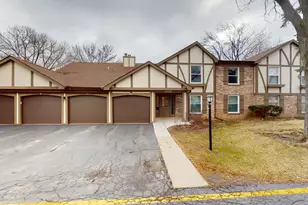 4730 Calvert Dr, Rolling Meadows, IL 60008 - Photo 1