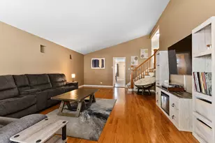 10715 Lavergne Ave, Oak Lawn, IL 60453 - Photo 3