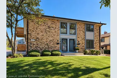 8329 Portsmouth Drive #C, Darien, IL 60561 - Photo 1
