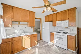 4455 Scott St, Schiller Park, IL 60176 - Photo 7