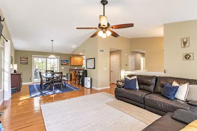 38114 N Dewey Street, Spring Grove, IL 60081 - Photo 5
