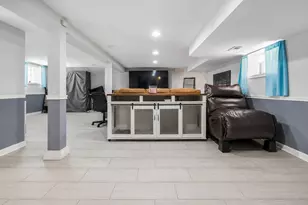10029 S Indiana Ave, Chicago, IL 60628 - Photo 17
