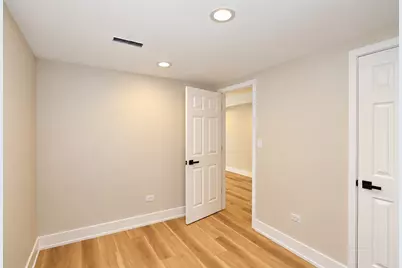 255 E Parkside Avenue, Lombard, IL 60148 - Photo 25