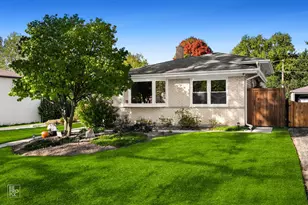 562 Coolidge Ave, Glen Ellyn, IL 60137 - Photo 1