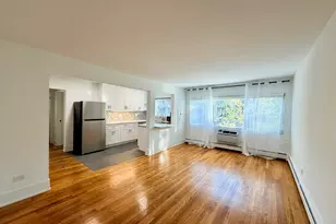 526 W Roscoe St, Chicago, IL 60657 - Photo 5