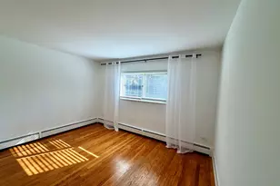 526 W Roscoe St, Chicago, IL 60657 - Photo 9