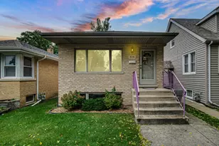 9316 S 54th Ave, Oak Lawn, IL 60453 - Photo 1