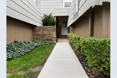 680 Versailles Circle #C, Elk Grove Village, IL 60007 - Photo 3