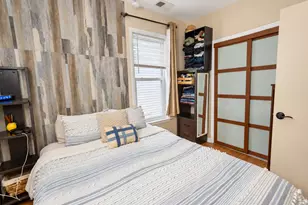 3906 W Montrose Ave, Chicago, IL 60618 - Photo 9