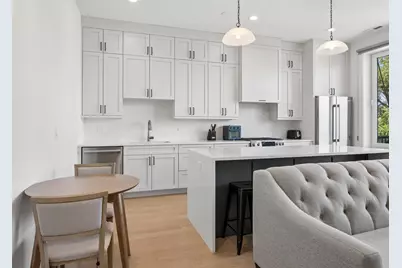 4939 N Damen Avenue #304, Chicago, IL 60625 - Photo 3