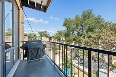 4939 N Damen Avenue #304, Chicago, IL 60625 - Photo 19