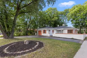 1822 E State St, Rockford, IL 61104 - Photo 1