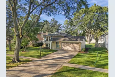 1708 N Mura Lane, Mount Prospect, IL 60056 - Photo 1