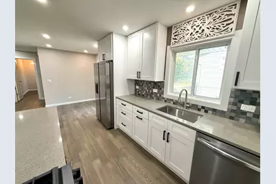 1500 Evergreen Street, Saint Charles, IL 60174 - Photo 9
