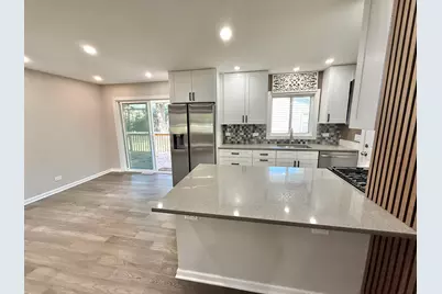 1500 Evergreen Street, Saint Charles, IL 60174 - Photo 7