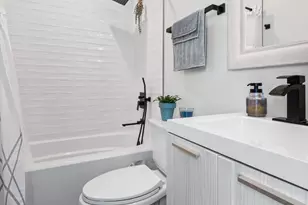 2625 Cuyler Ave, Berwyn, IL 60402 - Photo 9