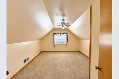 5461 N New England Avenue, Chicago, IL 60656 - Photo 9