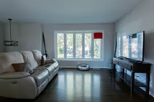 5917 Edward Dr, Oak Forest, IL 60452 - Photo 3