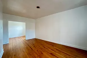 2432 N Linden Pl, Chicago, IL 60647 - Photo 11