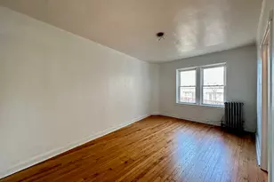 2432 N Linden Pl, Chicago, IL 60647 - Photo 9