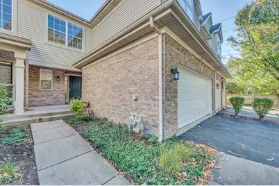 845 McKenzie Station Drive, Lisle, IL 60532 - Photo 3