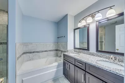 845 McKenzie Station Drive, Lisle, IL 60532 - Photo 21