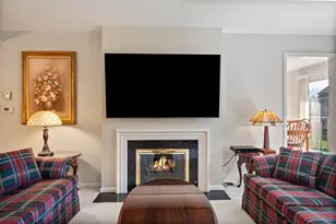 22 Park Ln, Park Ridge, IL 60068 - Photo 5