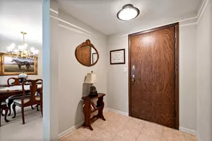 22 Park Ln, Park Ridge, IL 60068 - Photo 9