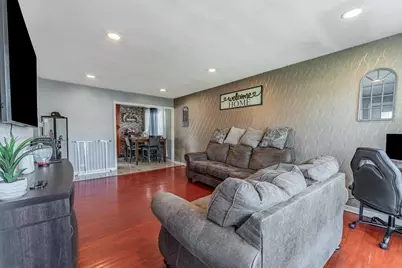 840 N Craig Place, Addison, IL 60101 - Photo 9