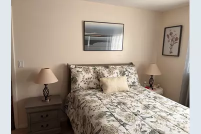 7540 N Ridge Boulevard #5A, Chicago, IL 60645 - Photo 3