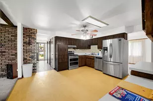 7903 W 102nd St, Palos Hills, IL 60465 - Photo 9