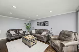 7058 W 63rd Pl, Chicago, IL 60638 - Photo 5