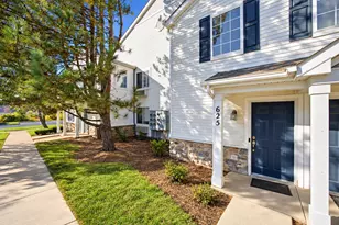 625 Silverstone Dr, Carpentersville, IL 60110 - Photo 1