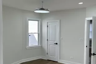 12128 S Yale Ave, Chicago, IL 60628 - Photo 7