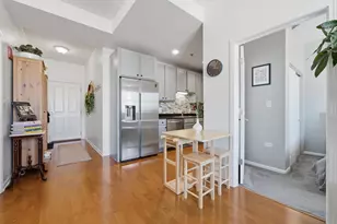 828 W Grace St, Chicago, IL 60613 - Photo 11