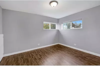 318 E Maple Avenue, Roselle, IL 60172 - Photo 19