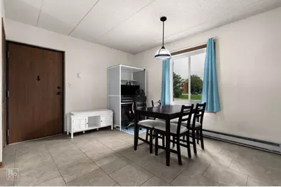 649 N Briar Hill Lane #1, Addison, IL 60101 - Photo 3