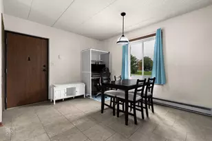 649 N Briar Hill Ln, Addison, IL 60101 - Photo 3