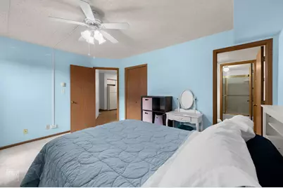649 N Briar Hill Lane #1, Addison, IL 60101 - Photo 9