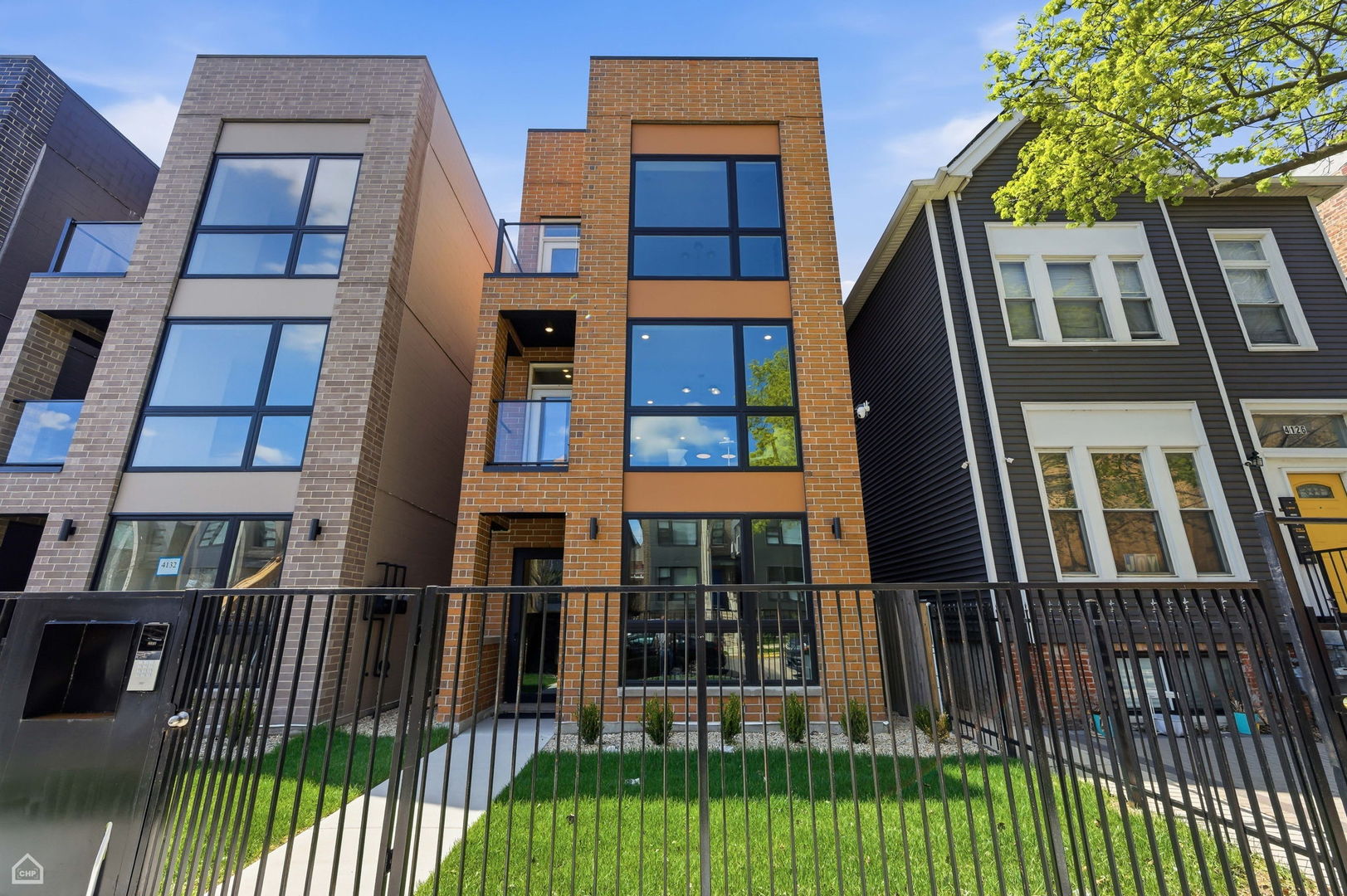 Hicago Sign 4132 S Calumet Ave #201, Chicago, IL 60653 - MLS 12790810 - Coldwell Banker