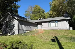306 Park Ave, Cary, IL 60013 - Photo 1