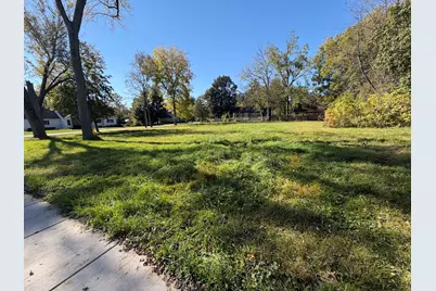 110 Gladys Avenue, Fox River Grove, IL 60021 - Photo 3