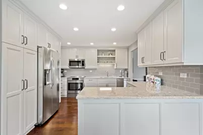 5 Oak Brook Club Drive #P2S, Oak Brook, IL 60523 - Photo 3