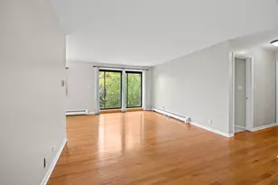 7255 N Ridge Blvd, Chicago, IL 60645 - Photo 3