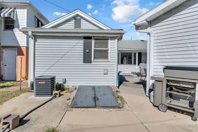 513 W Superior Street, Ottawa, IL 61350 - Photo 25