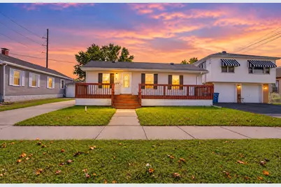 513 W Superior Street, Ottawa, IL 61350 - Photo 1
